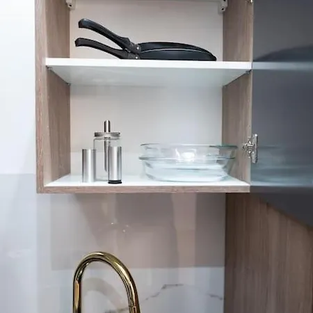 Apartment Gold'n Marble *