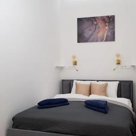 Apartment Gold'n Marble
